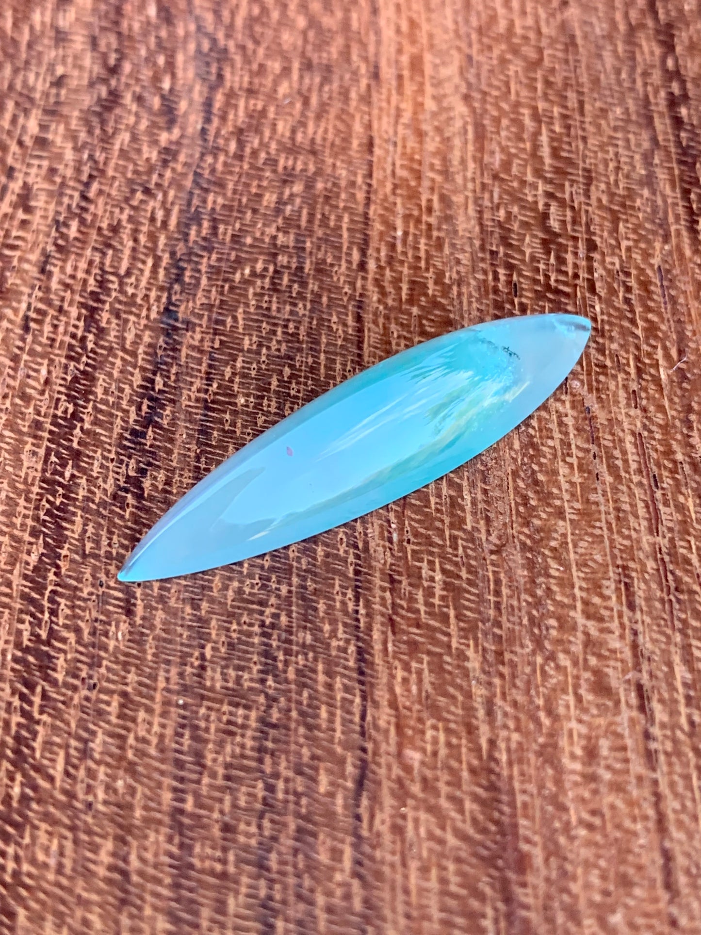 Aquaprase Chalcedony 6.43 ct Willow Leaf Cab 30.3 x 7.7 x 5.2
