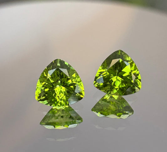 Peridot Pair   2.16 ctw  Trills  6.4 mm