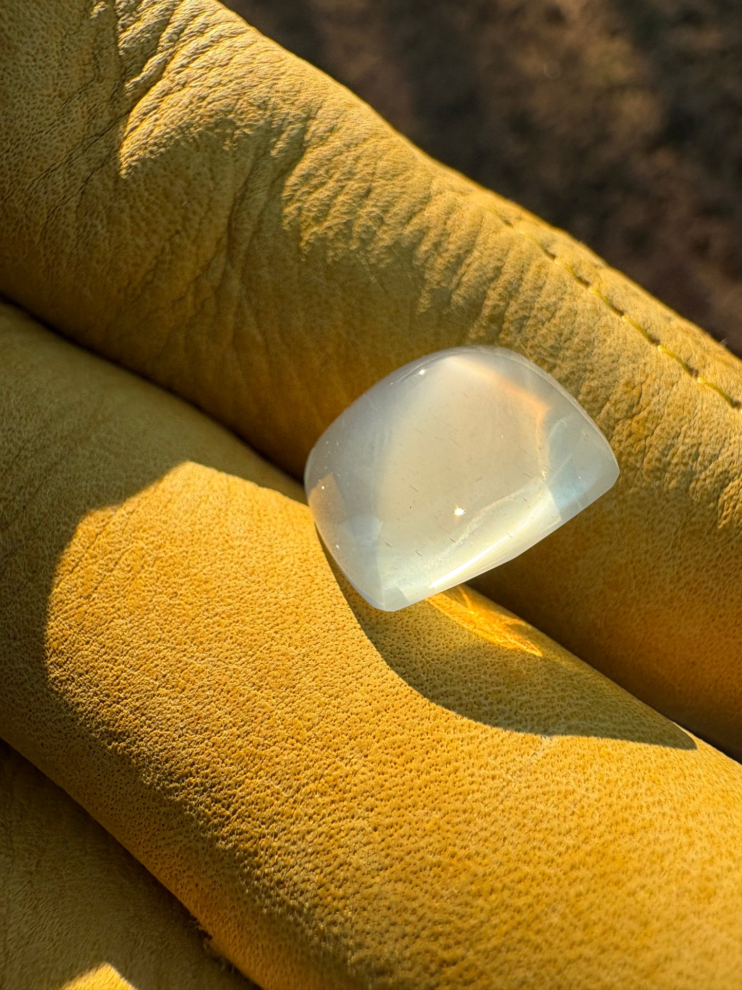 Moonstone 12.58 ct Sugarloaf Cab 14.8 x 12.5 x 10.0 mm