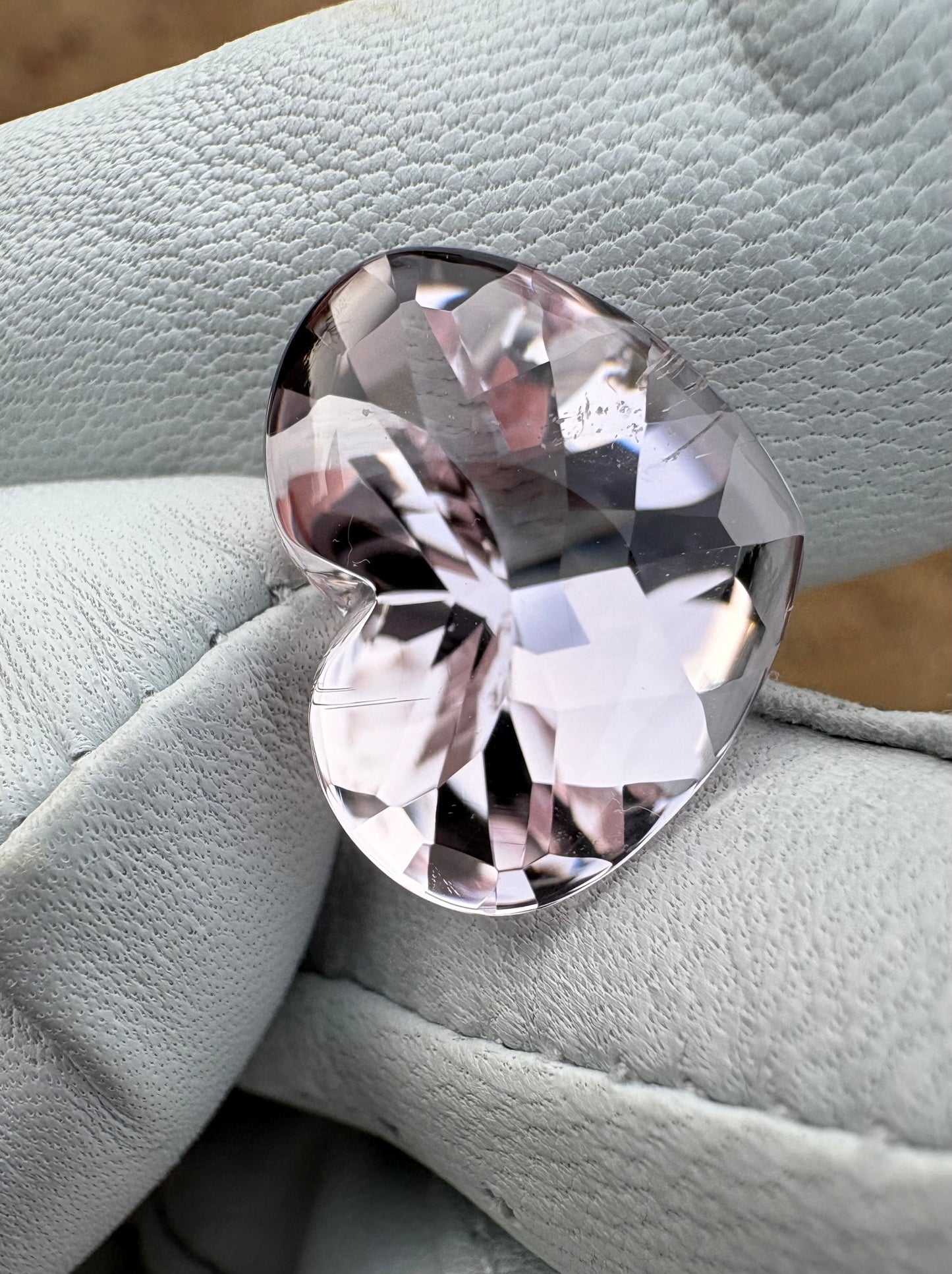 Blush Morganite   13.02 ct  Bufftop Heart  17.4 x 13.4 x 10.2 mm