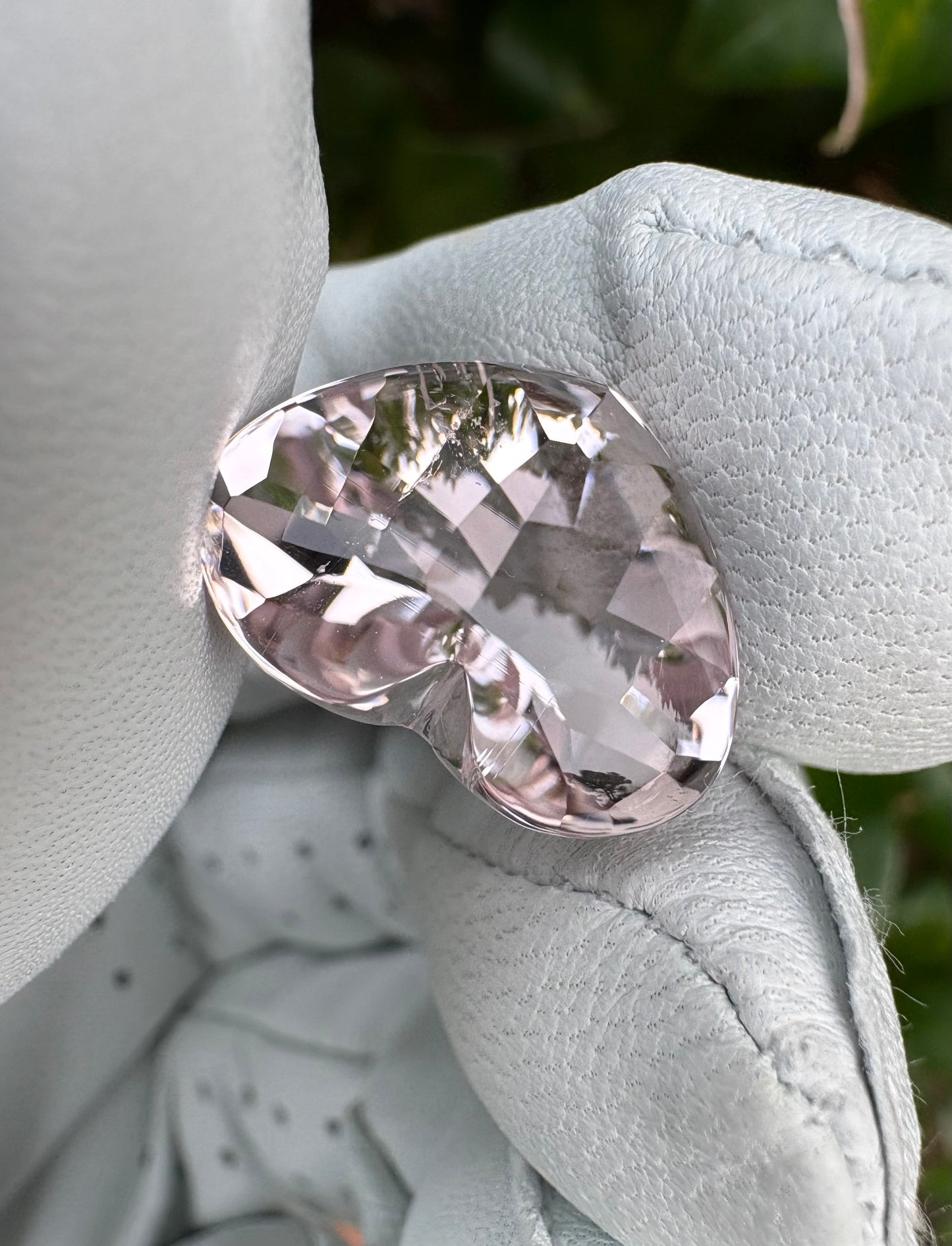 Blush Morganite   13.02 ct  Bufftop Heart  17.4 x 13.4 x 10.2 mm